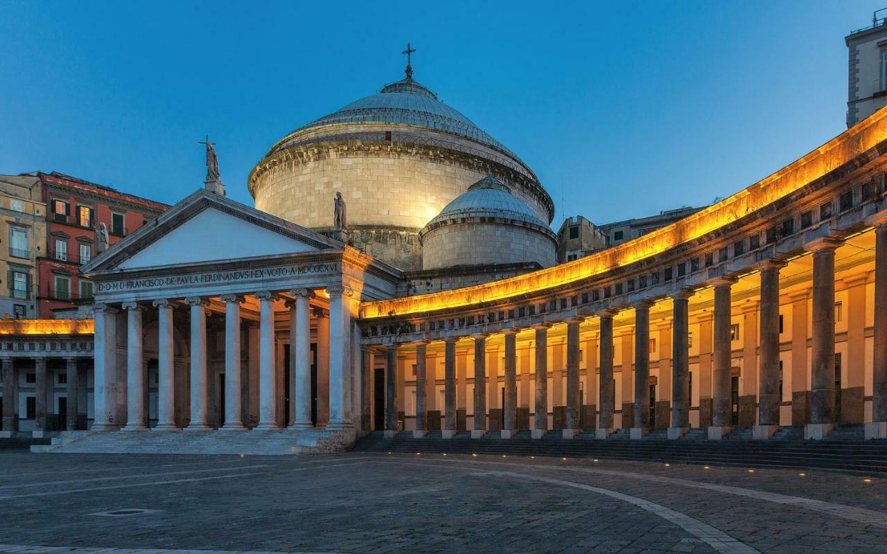 Donnare Casavacanza - Historic Center Of Napoli Bagian luar foto