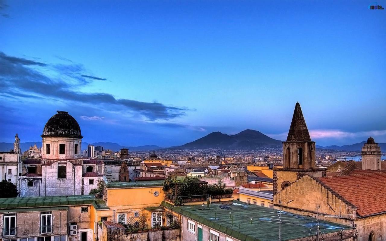 Donnare Casavacanza - Historic Center Of Napoli Bagian luar foto